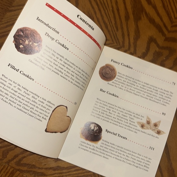 Mrs. Fields Best Cookie Book Ever!: 130 Delicious Cookie and Dessert Recipes - Picture 7 of 9